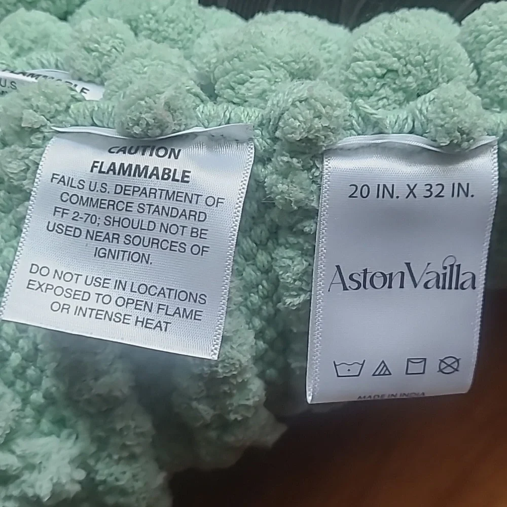 Aston & Vailla Chenille Bath Mat Set